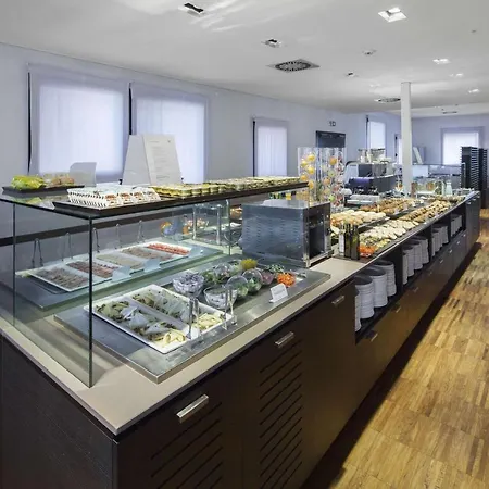 酒店 米兰国际会展中心nh酒店